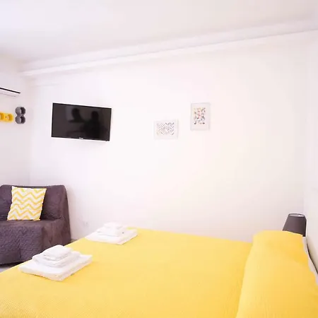 Charme & Chic - Centro Apartment *